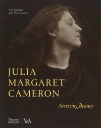 ARRESTING BEAUTY (VICTORIA AND ALBERT MUSEUM)