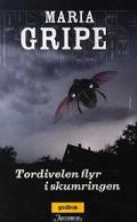 TORDIVELEN FLYR I SKUMRINGEN